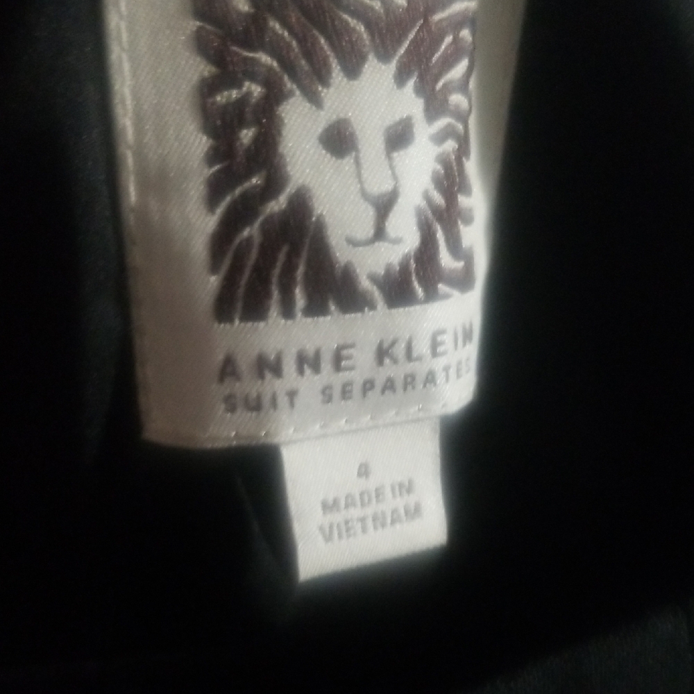 Anne Klein Classic Black Dress